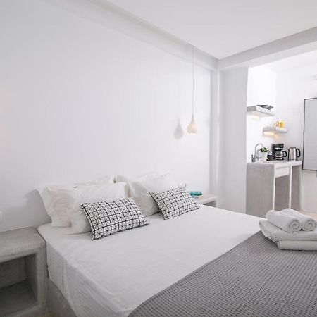 Sensia Luxury Studio With Hot Tub Oia  Exterior foto