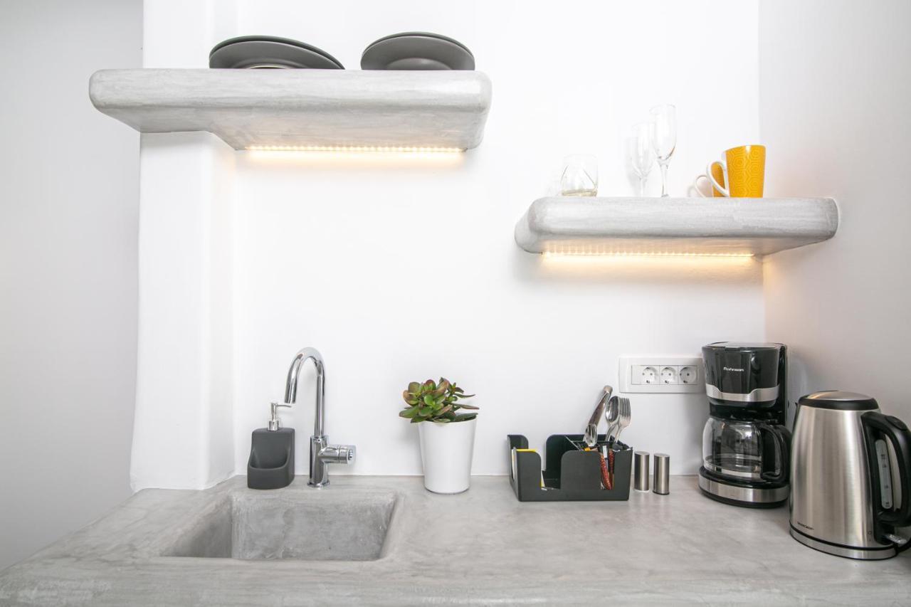 Sensia Luxury Studio With Hot Tub Oia  Exterior foto